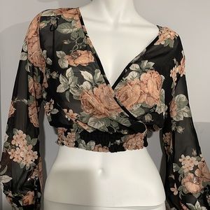 Windsor Floral Long Sleeve Crop Top Size Small NWT